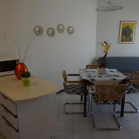 Cosy And Bright With Swimming Pool With Sea View Apartment