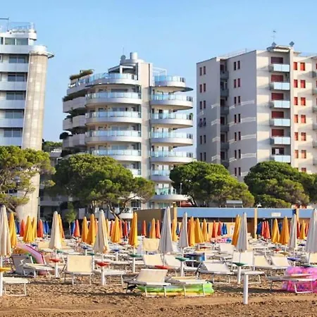 Apartment Cosy And Bright With Swimming Pool With Sea View