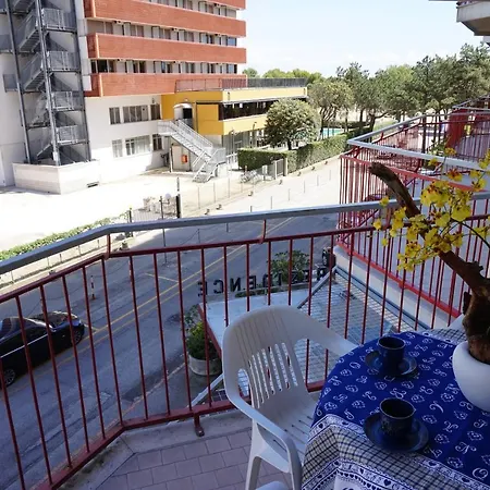 Cosy And Bright With Swimming Pool With Sea View Apartment